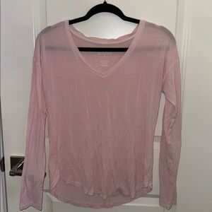 Blush Pink soft & sexy v neck long sleeve American Eagle outfitters tee shirt